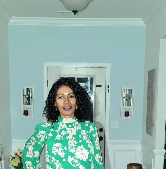 Meet your Posher, Yonette - Picture 1 of 1